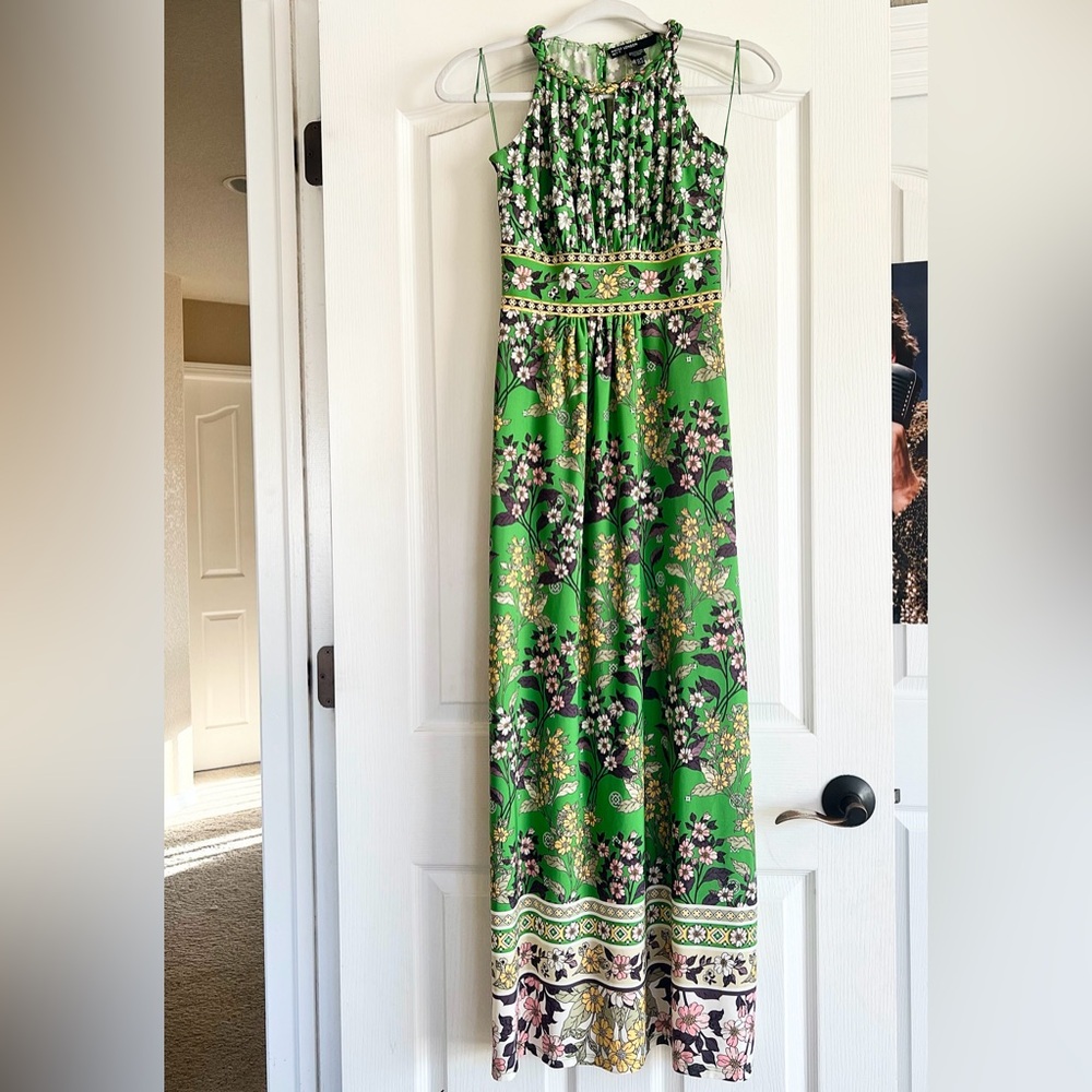Maggie London Petites, size 0, gorgeous long gown. NWT